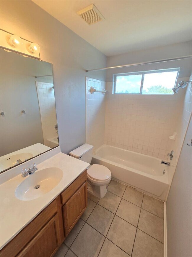 Building Photo - 2410 Charlie Harley Dr