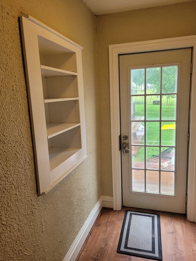 Building Photo - 3 Bedroom 1.5 Bath Cottage-Old Southwest