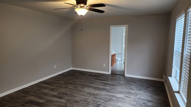 Building Photo - 22207 Greengate Dr