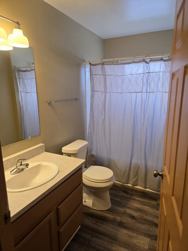 Building Photo - 94 E Montcalm St