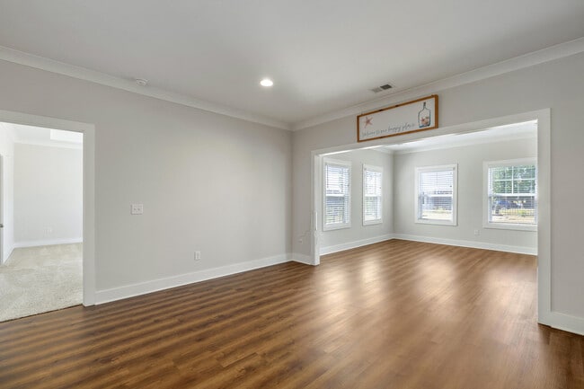Building Photo - 2070 Hatteras Way