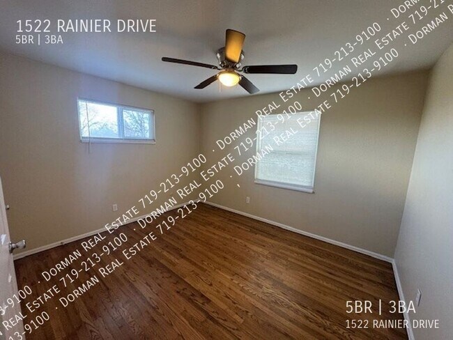 Building Photo - 1522 Rainier Dr