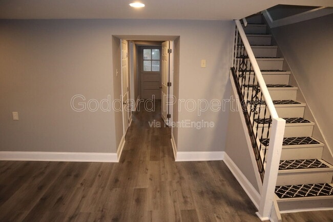 Building Photo - 5916 Northwood Dr