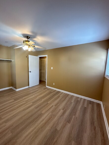 Building Photo - 1204 N 6th St