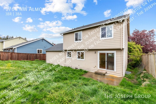 Building Photo - 1766 NW Almond Loop