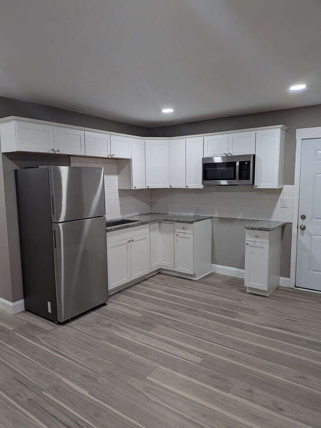 Building Photo - 1520-1524 Sanderson