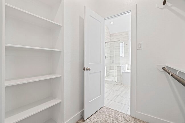 Building Photo - 7818 Starfish Arbor Dr