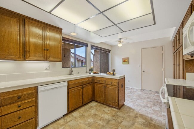 Building Photo - 31310 Village 31