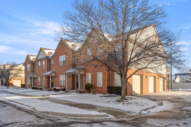 Building Photo - 13165 Turnberry