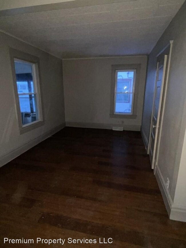 Building Photo - 3 br, 1 bath House - 1121 Oak Street