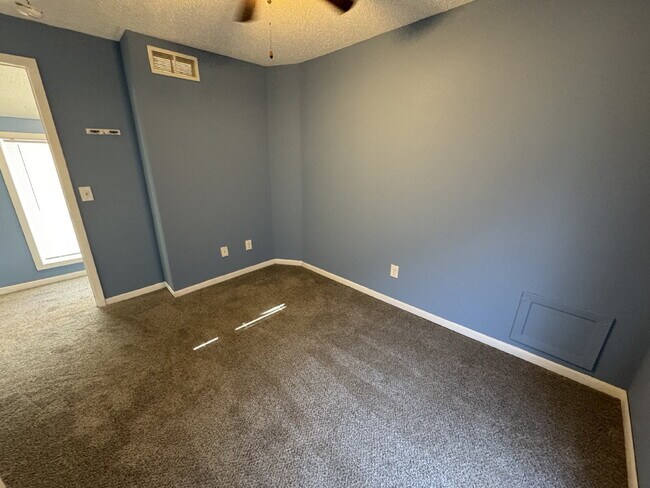 Building Photo - 1518 Park Ave