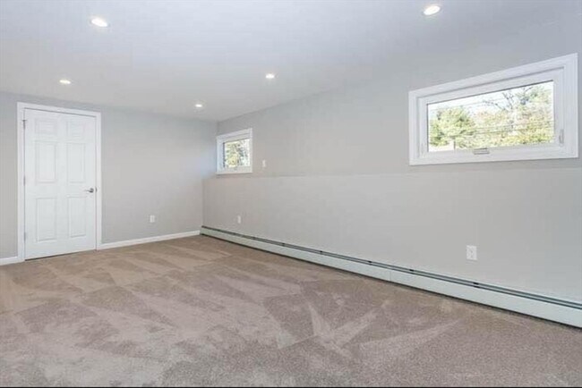 Building Photo - 115 Grove St