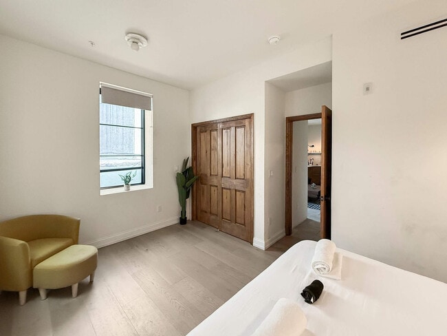 Building Photo - 309-11 South St