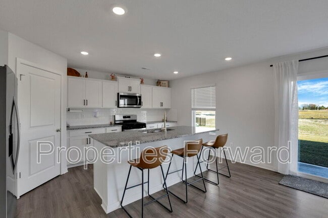 Building Photo - 11 Walnut St