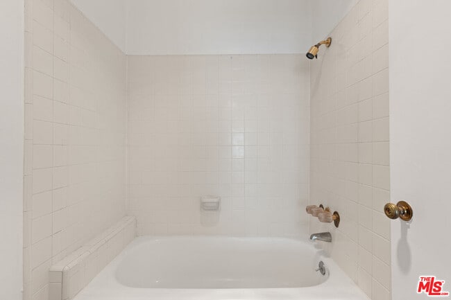 Building Photo - 26664 Seagull Way