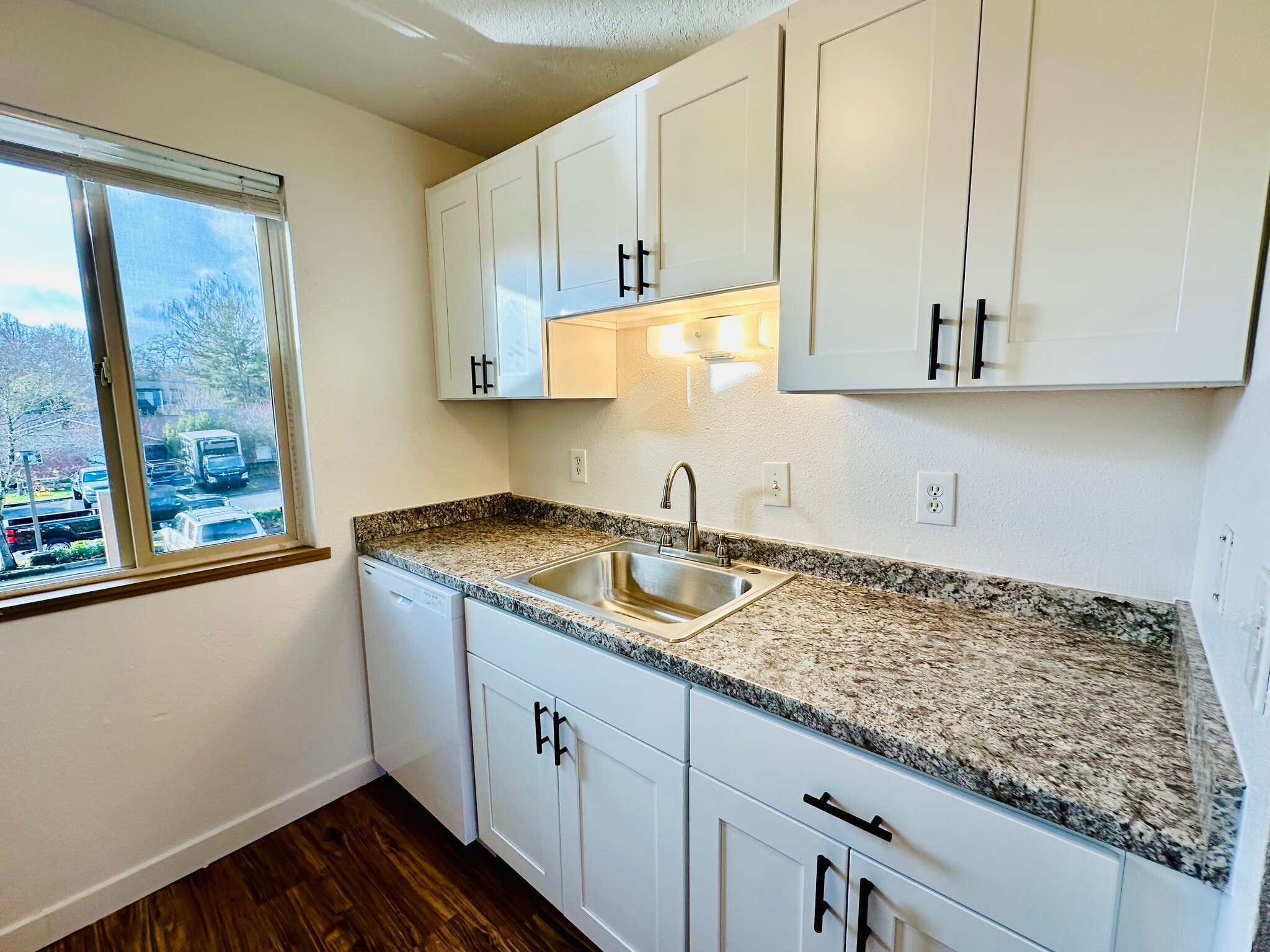 Building Photo - 3640 SW 114th Ave