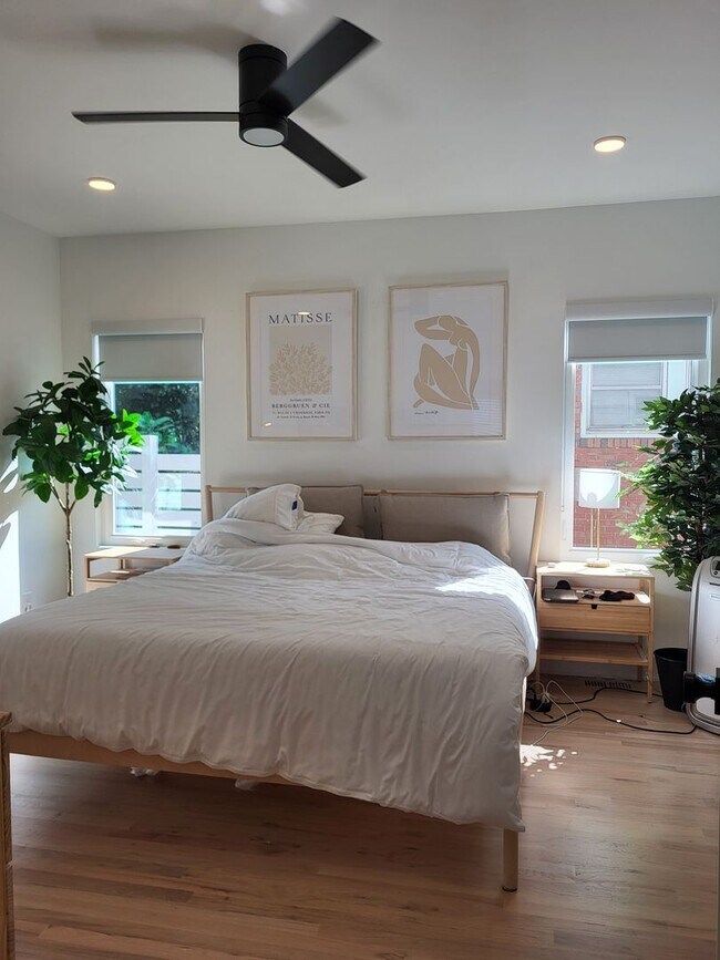 Building Photo - Furnished home in Lincoln Heights