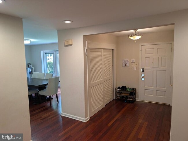 Building Photo - 419 Kennebec Rd