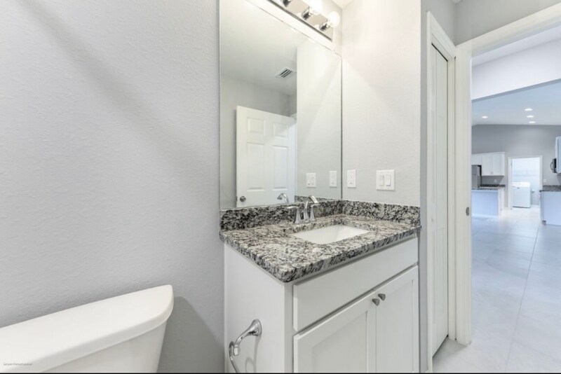 Building Photo - 25583 Deep Creek Blvd