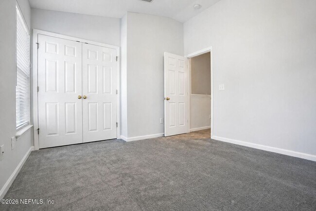 Building Photo - 6150 High Tide Blvd