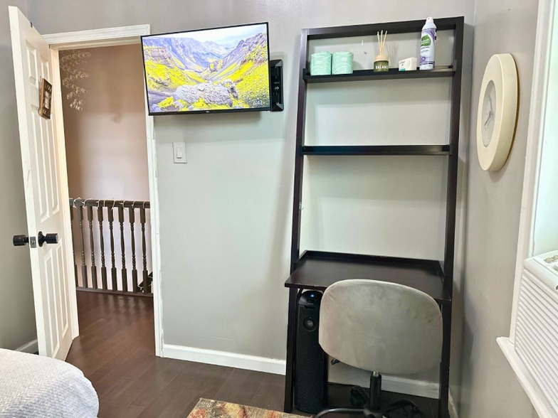 Building Photo - 1839 S 20th St