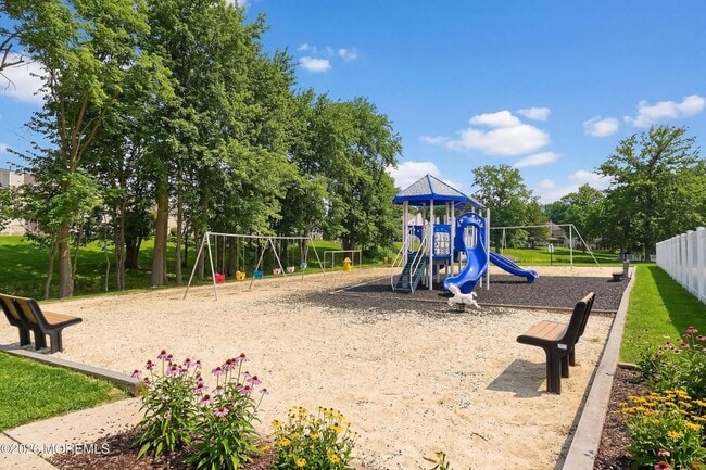 Building Photo - 280 Fairfield Pl