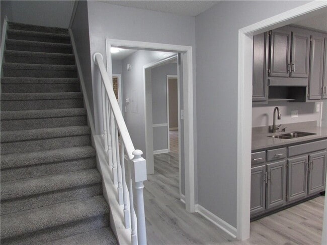 Building Photo - 1774 Twin Brooks Dr SE