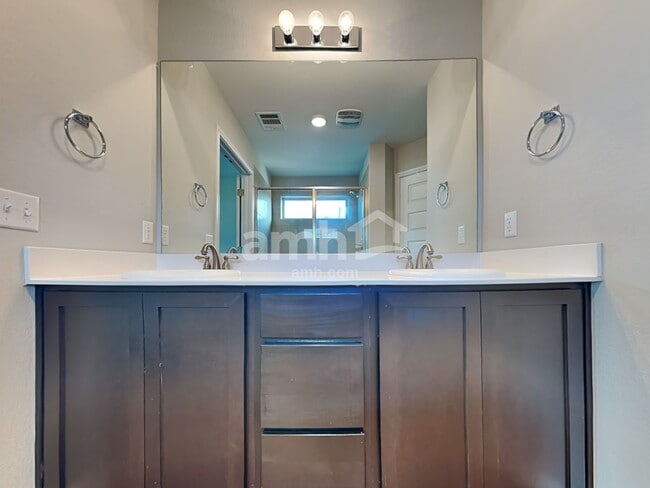 Building Photo - 8100 McKamy Dr