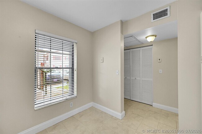 Building Photo - 2518 NW 89th Dr