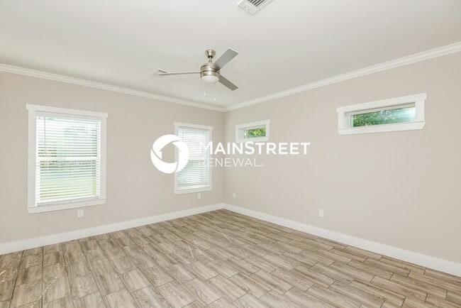 Building Photo - 2655 Belzise Terrace