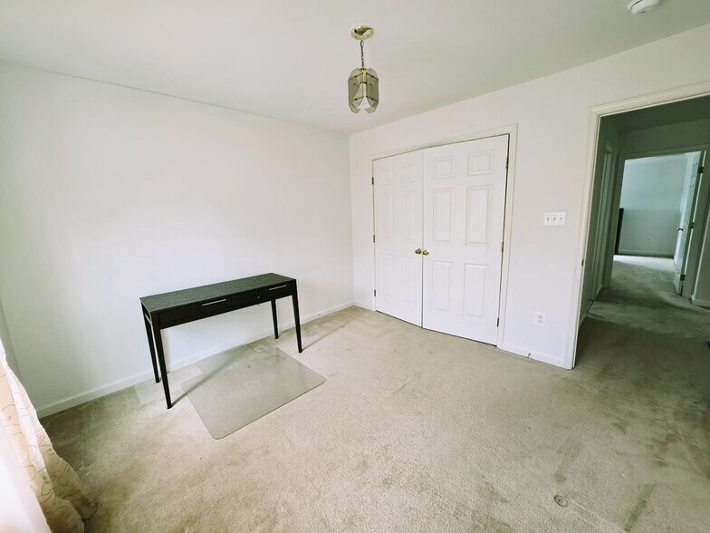 Building Photo - 17204 Sumac Ct