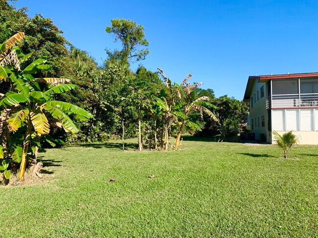 Building Photo - 39 Sussex B