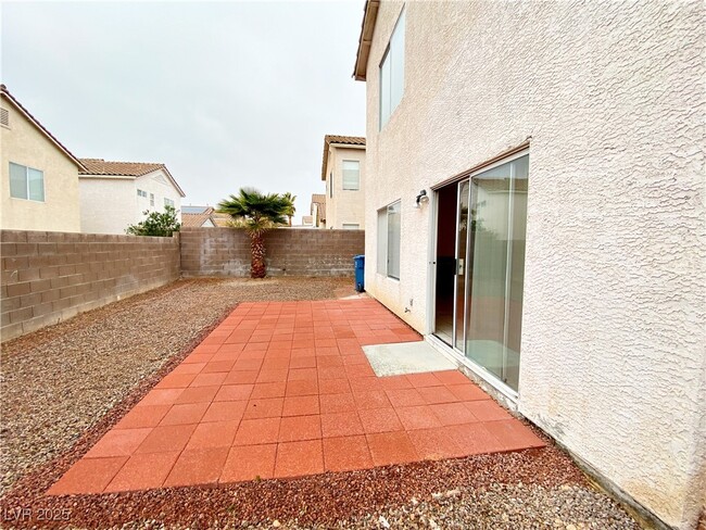 Building Photo - 7959 Blue Brook Dr