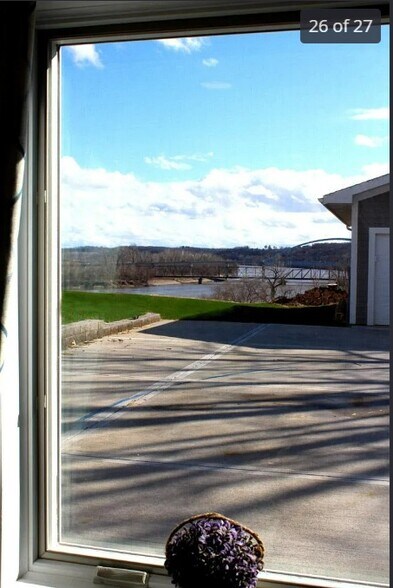 Building Photo - 520 Washington St