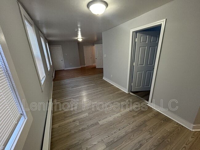 Building Photo - 145 Water St