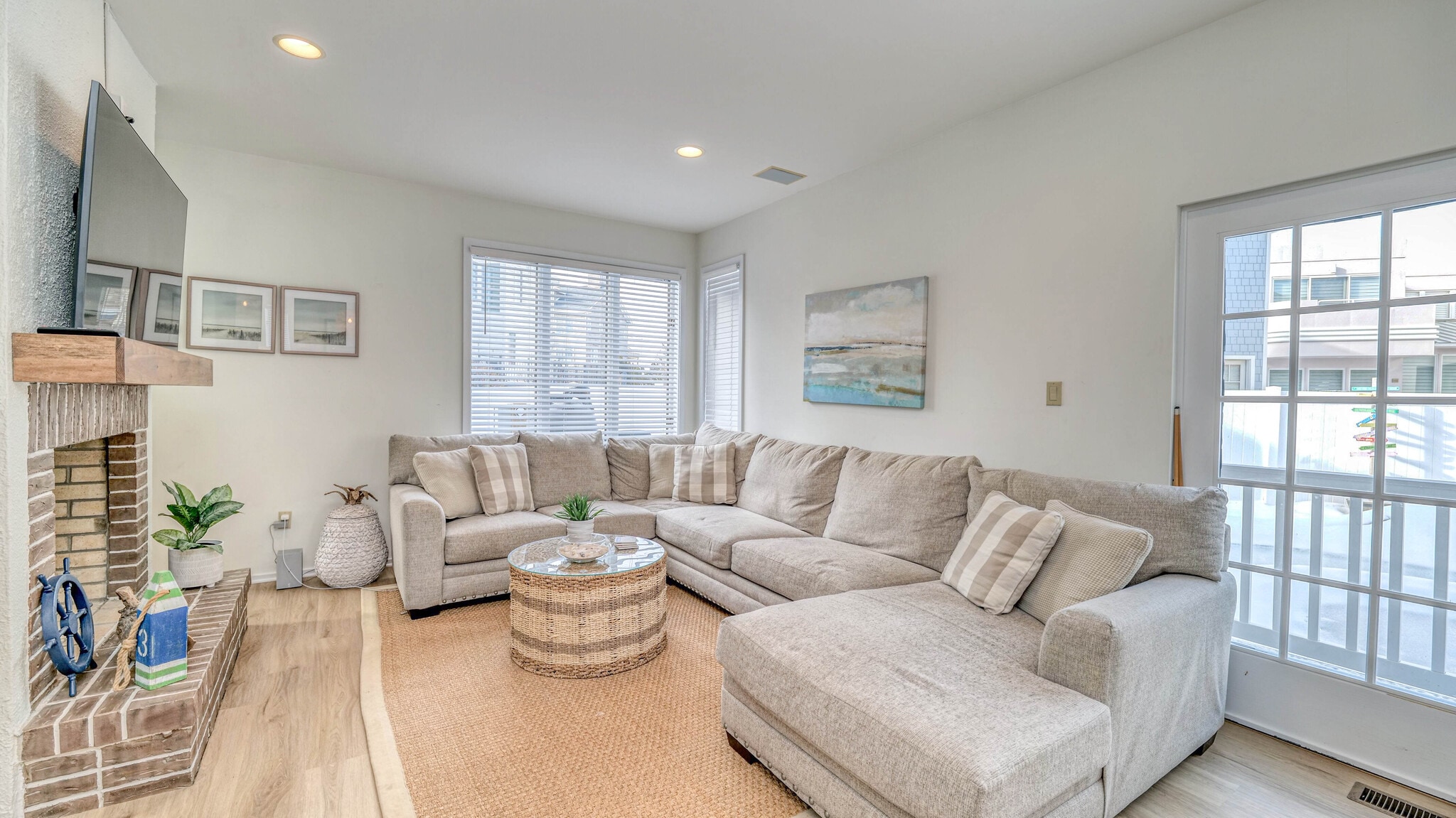 Building Photo - 6 Brunswick Ct