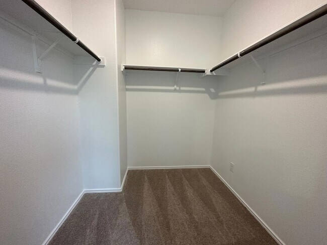 Building Photo - 229 Sonterra Dr