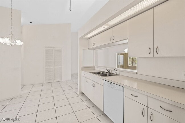 Building Photo - 25570 Fairway Dunes Ct