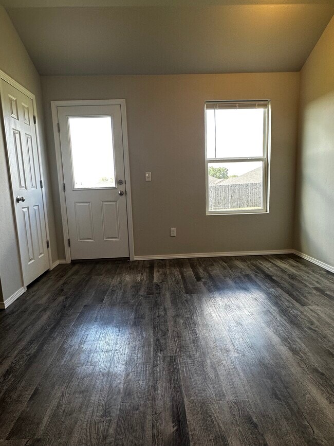 Eat in Kitchen - 1218 Flint Way