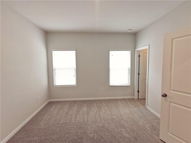 Building Photo - 154 Green Love Ln