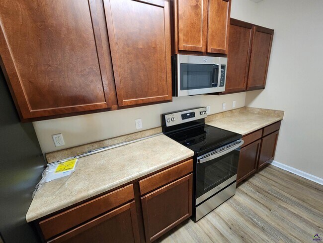 Building Photo - 223 Flowing Meadows Dr