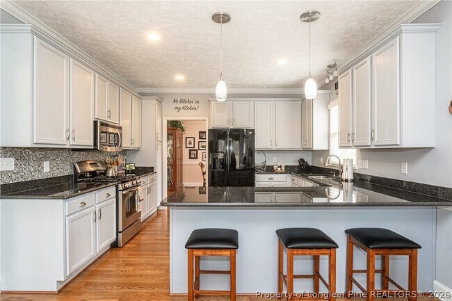 Building Photo - 3021 Bankhead Dr