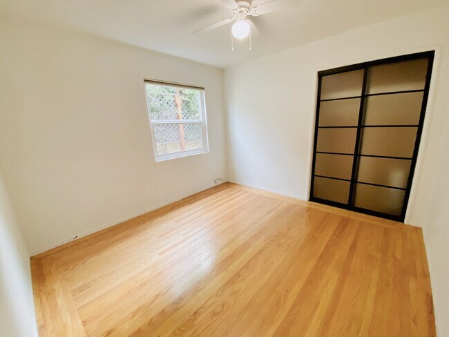 Building Photo - 1342 Ordway St