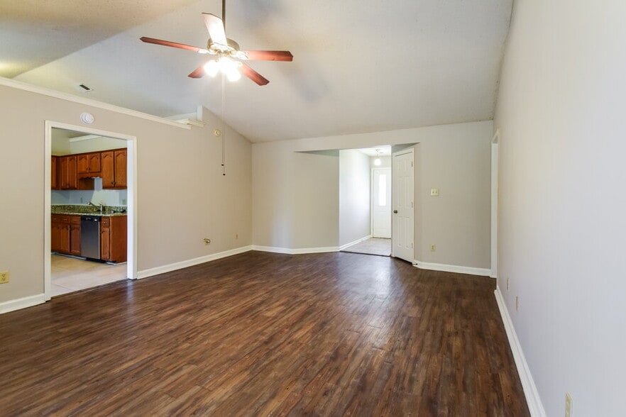 Building Photo - 7417 Hunters Hollow Ln