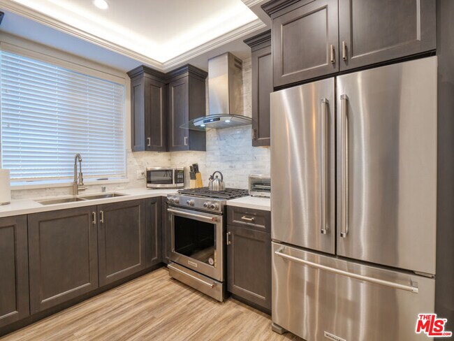 Building Photo - 8700 Chalmers Dr