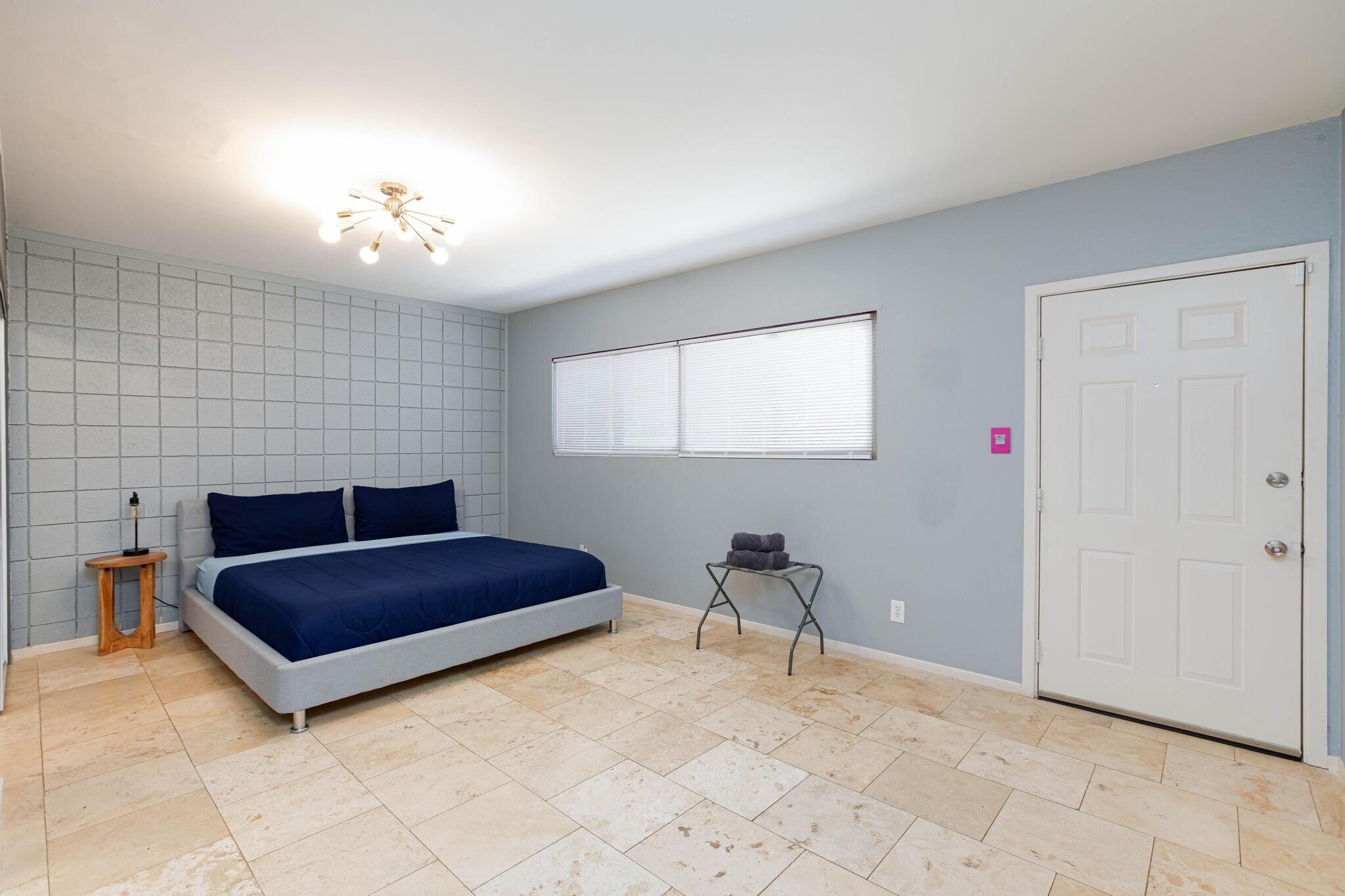 Building Photo - 1443 Aztec Way