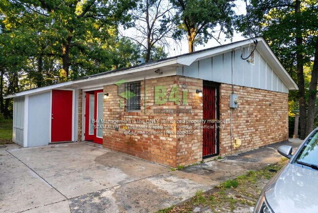 Building Photo - 3025 Sprucewood Dr