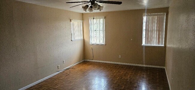 Building Photo - 9331 Meaux Dr