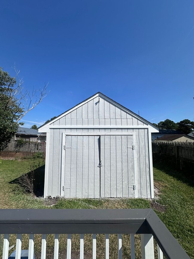 Building Photo - House for Rent