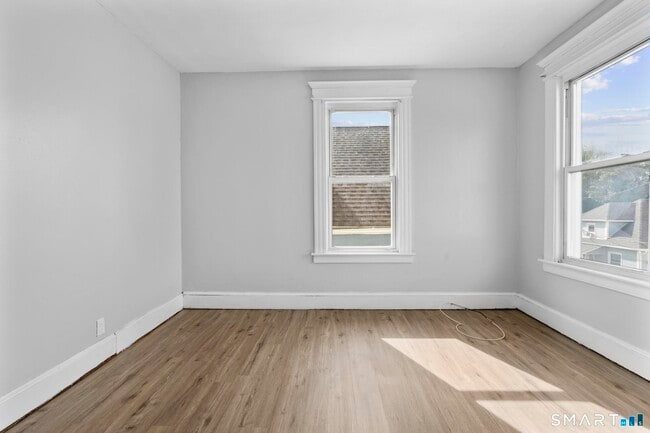 Building Photo - 73 South St